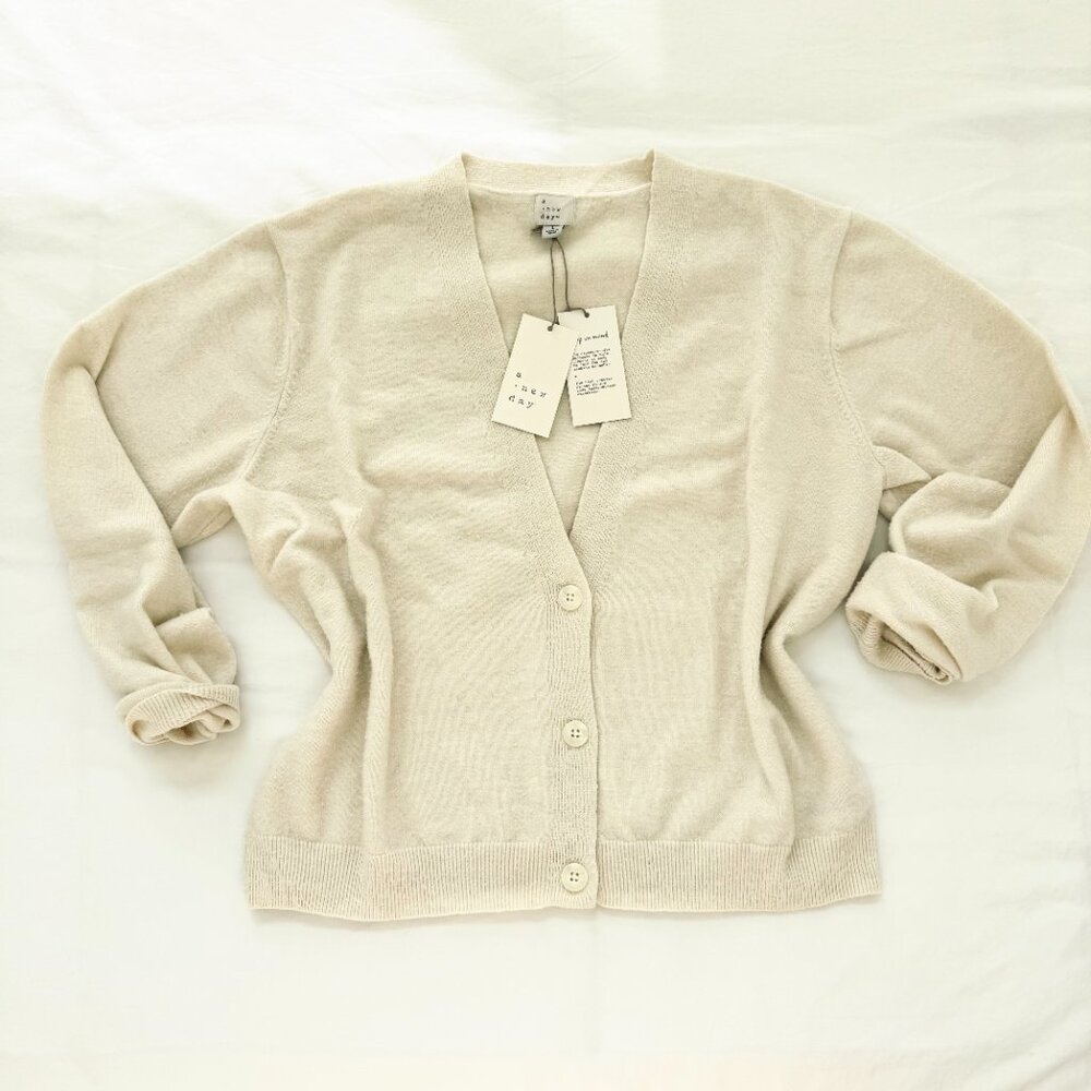 A New Day Target off white cream vneck button cardigan NEW NWT size L large